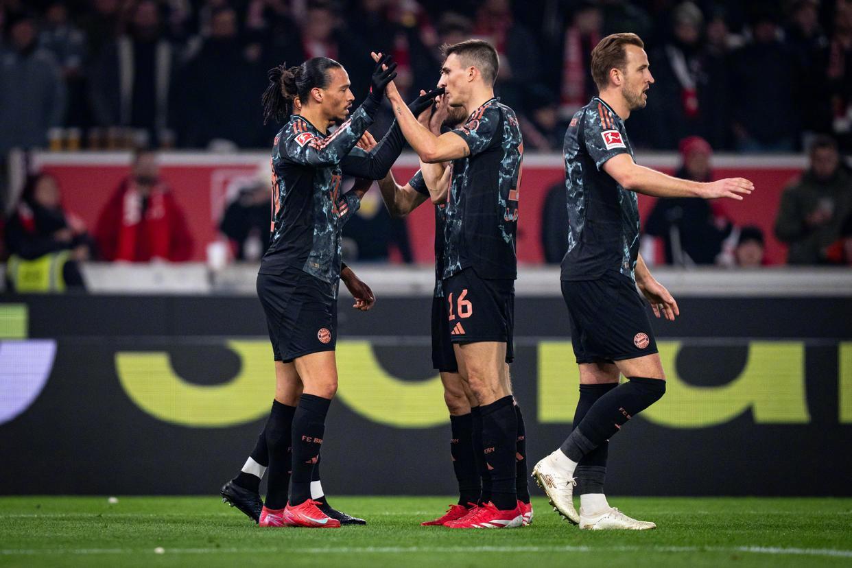 华体会体育迷APP冲刺阶段足总杯焦点战；拜仁慕尼黑刷新队史纪录；更衣室稳定；控场能力受关注的简单介绍