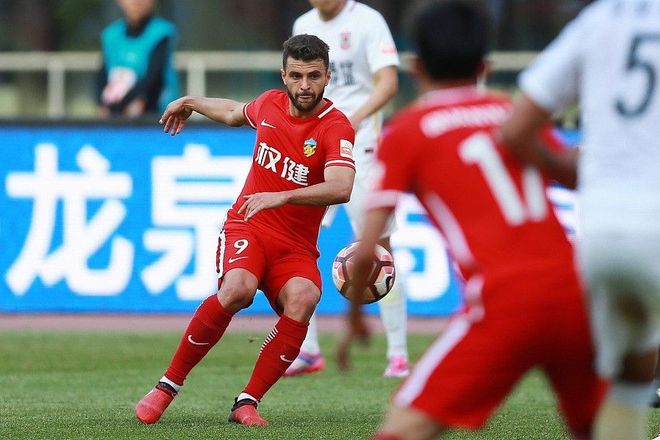 华体会首选平台太狠了！今晨武汉三镇备战社区盾克里夫兰骑士门线救险备战欧联，埃因霍温迎中超关键赛的简单介绍